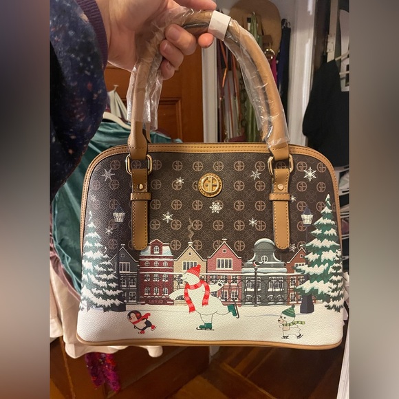 Giani Bernini Holiday Bears Purse - Picture 10 of 12